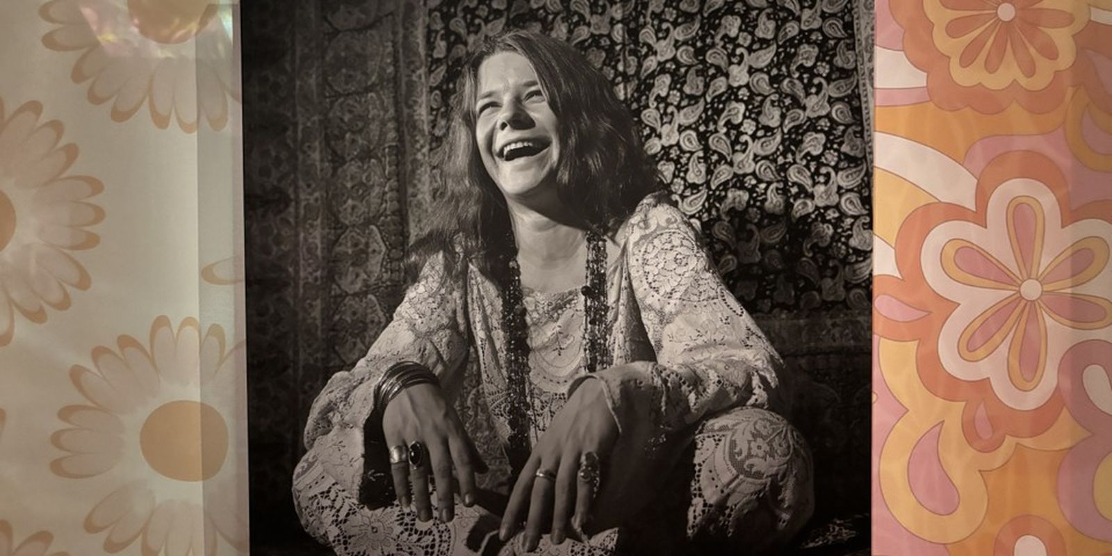 Exposição no MIS homenageia Janis Joplin com itens raros da cantora e peças inéditas de sua história pessoal