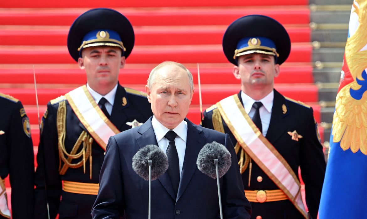 Russian President Vladimir Putin addresses members of Russian military units, the National Guard and security services to pay honour to armed forces, that upheld order during recent mutiny, in Cathedral Square at the Kremlin in Moscow, Russia,