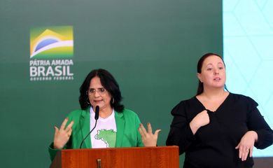 A  ministra da Mulher, da Família e dos Direitos Humanos, Damares Alves,  participa do lançamento da  Agenda Brasil Para Todos.