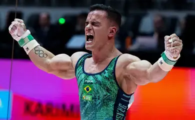 Caio Souza se classifica à final do Mundial de Ginástica em 20/10/2025