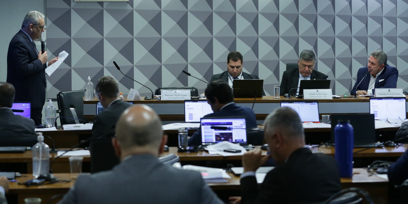 CPMI do INSS ouve piloto da Conafer e empresário investigado