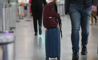 Rio de Janeiro (RJ), 02/10/2023 - Movimento de passageiros no Aeroporto Internacional Tom Jobim, no Galeão, após migração de voos operados no Aeroporto Santos Dumont. Foto: Fernando Frazão/Agência Brasil