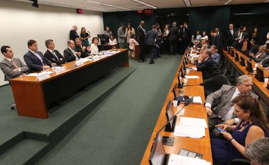 Reunião da  Comissão Mista de Orçamento (CMO) do Congresso Nacional para apreciar duas propostas (PLNs 2/20 e 4/20) que alteram a LDO para regulamentar a execução orçamentária de emendas parlamentares impositivas.