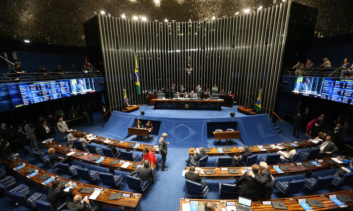 Brasília - Sessão extraordinária do Senado para votar o decreto de intervenção federal na segurança pública do Rio de Janeiro (Fabio Rodrigues Pozzebom/Agência Brasil)