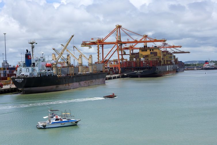 undefined Recife (PE) 17/10/2025 - Porto de Suape, situado no município de Ipojuca, Região Metropolitana do Recife Foto: Fabio Rodrigues-Pozzebom/ Agência Brasil