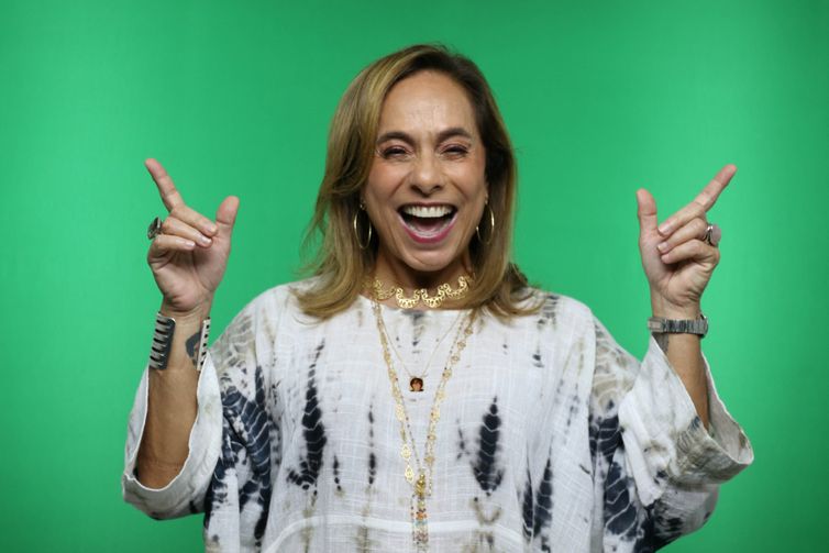 Sem Censura, com Cissa Guimarães, agora está disponível no Spotify