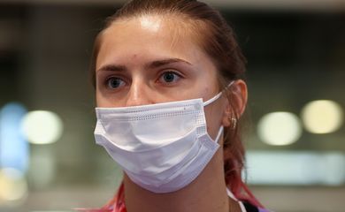 Krystsina Tsimanouskaya no aeroporto em Tóquio - visto humanitário - velocista - Bielorrússia - Belarus - Olimpíada
