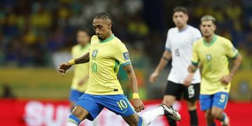 Comentaristas da Rádio Nacional destacam a Seleção Brasileira e a retomada do Brasileirão