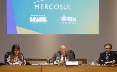 Rio de Janeiro (RJ), 06/12/2023 - O chanceler Mauro Vieira abre a reunião de ministros das Relações Exteriores do Mercosul, no Museu do Amanhã. Foto: Fernando Frazão/Agência Brasil