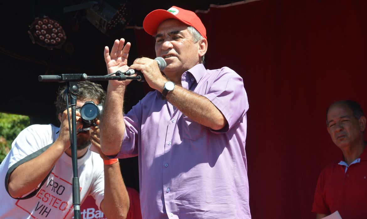 Brasília - O ex-ministro Gilberto Carvalho participa de ato político no Dia do Trabalho (Antonio Cruz/Agência Brasil)