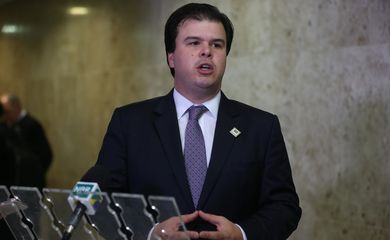 Brasília - Ministro de Minas e Energia, Fernando Bezerra Coelho Filho, na sanção da Lei que flexibiliza a operação e novos investimentos na camada petrolífera do pré-sal (Valter Campanato/Agência Brasil)