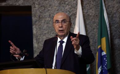 Brasília - O ministro da Fazenda, Henrique Meirelles, participa do 4º Seminário Brasileiro de Contabilidade e Custos Aplicados ao Setor Público  (José Cruz/Agência Brasil)