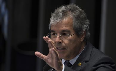 Brasília - O senador Jorge Viana, fala durante o quinto dia de julgamento final do processo de impeachment da presidenta afastada, Dilma Rousseff, no Senado (Fabio Rodrigues Pozzebom/Agência Brasil)