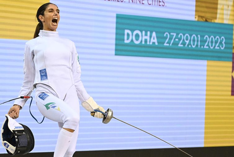 fencer Nathalie Moellhousen's gold medal at the Doha GP