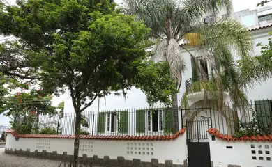 Rio de Janeiro (RJ), 07/01/2025 – Fachada da casa na Urca que serviu de locação para o filme Ainda estou aqui, de Walter Salles. Foto: Tomaz Silva/Agência Brasil