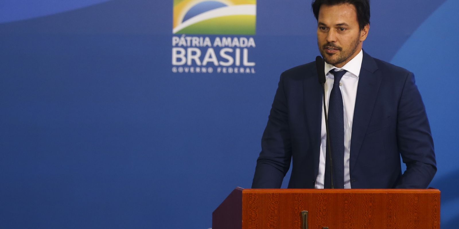 O ministro das Comunicações, Fábio Faria participa da cerimônia para apresentar a meta de instalação de novos 12 mil pontos de Wi-Fi Brasil em escolas da rede pública no país.