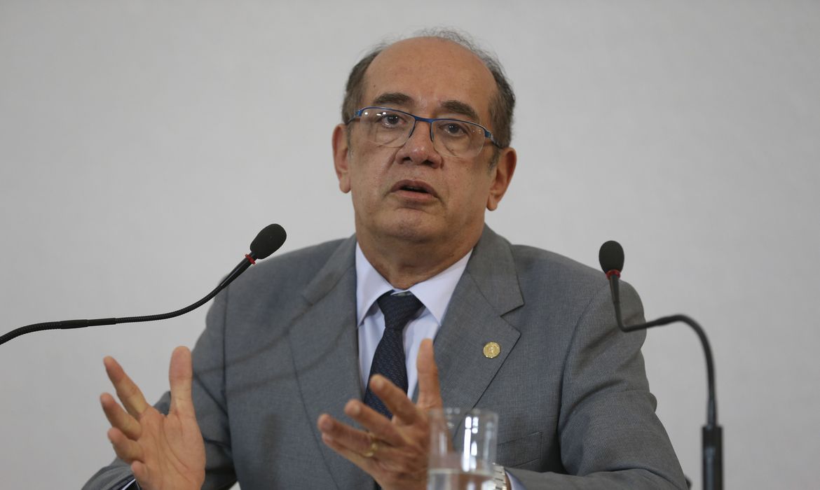 Brasília - O presidente do Tribunal Superior Eleitoral,  ministro Gilmar Mendes, fala à imprensa sobre as eleições 2016 (José Cruz/Agência Brasil)