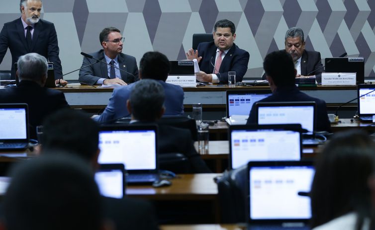 Brasília (DF) 03-07-2024 Comissão de Constituição e Justiça (CCJ) do Senado durante discussão da proposta de emenda à Constituição (PEC 65/2023) que prevê autonomia financeira e orçamentária para o Banco Central (BC).Foto Lula Marques/ Agência Brasil