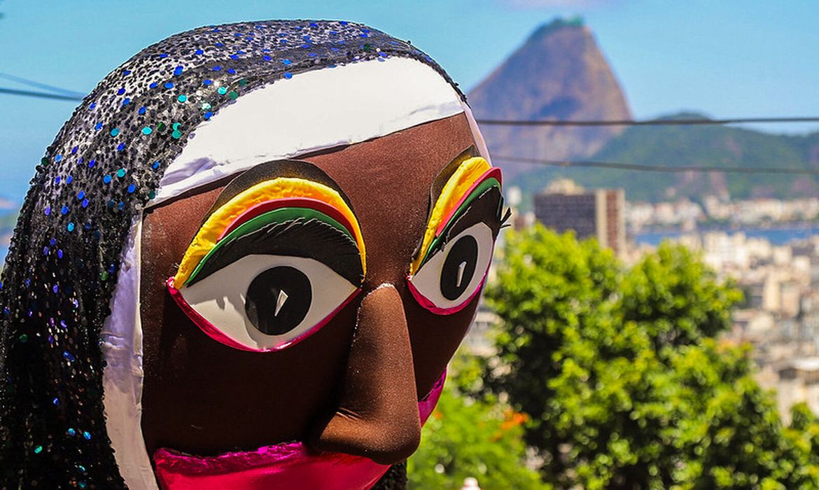 Bloco das Carmelitas abre a programação oficial do carnaval do Rio