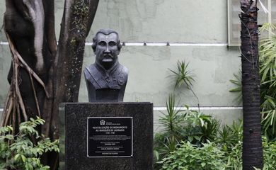 Rio de Janeiro (RJ) 09/01/2025 – Lei que bania monumentos a escravocratas é revogada no Rio. Monumento ao Marquês de Lavradio, na Praça Emilinha Borba, no centro da cidade. Foto: Fernando Frazão/Agência Brasil
