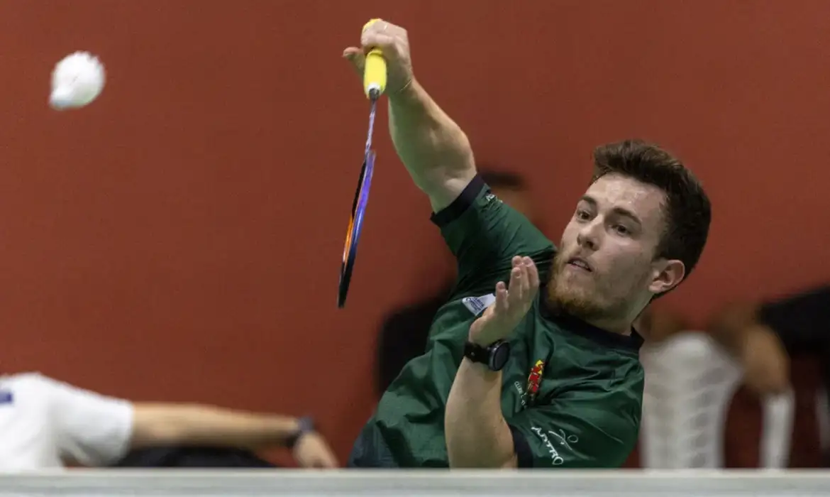Alessandra Cabral/CPB/Direitos Reservados Vitor Tavares é ouro em torneio internacional de badminton paralímpico - em 19/05/2025