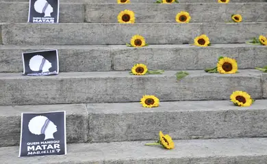 Ato Amanhecer por Marielle e Anderson na escadaria da Assembleia Legislativa do Rio de Janeiro (Alerj) marca um ano da morte da vereadora Marielle Franco e seu motorista Anderson Gomes.