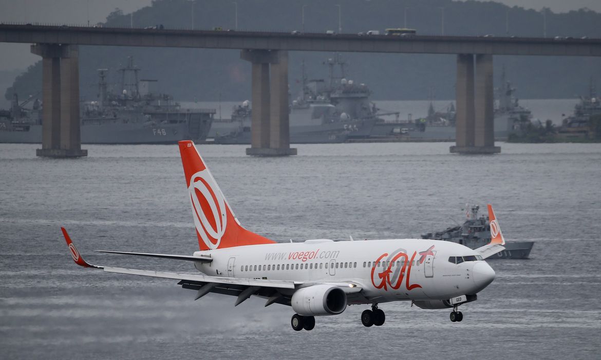 Avião da Gol é registrado em voo de quatro paradas que terminou em