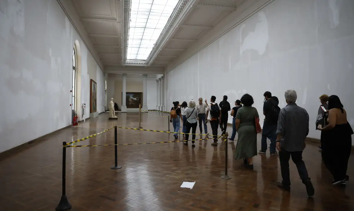 Rio de Janeiro (RJ) 13/01/2025 – Fechado desde 2020, o Museu Nacional de Belas Artes celebra 88 anos com exibição do andamento de sua reforma estrutural e palestra com arquitetos que trabalham no projeto. Foto: Fernando Frazão/Agência Brasil