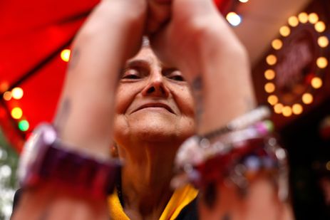 Tânia Rêgo/Agência Brasil Rio de Janeiro (RJ), 30/05/2025 - Yone Lindgren, 69 anos, ativista lésbica e fotógrafa. Foto: Tânia Rêgo/Agência Brasil