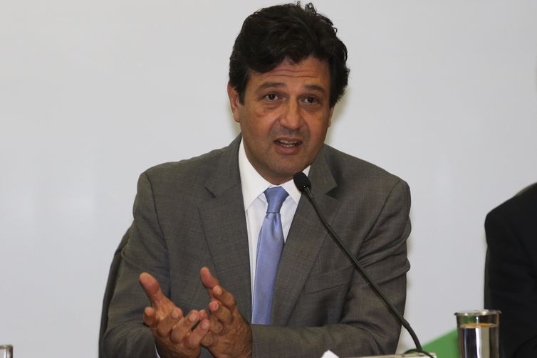 O ministro da Saúde, Luiz Henrique Mandetta, durante anúncio de medidas destinadas a pacientes com Epidermólise Bolhosa.