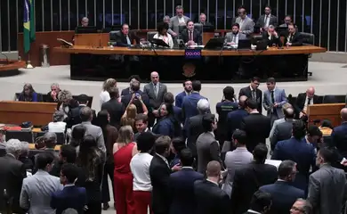 Câmara aprova PEC pelo fim da escala 6x1