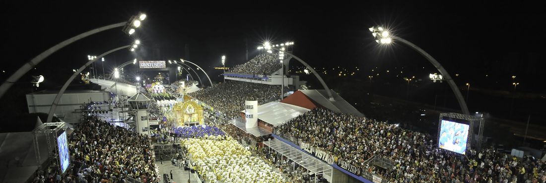 Desfile da Mocidade Alegre no Carnaval 2014 de São Paulo.