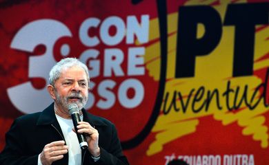 Brasília - O ex-presidente Luiz Inácio Lula da Silva participa do 3º Congresso Nacional da Juventude do PT (Antonio Cruz/Agência Brasil)