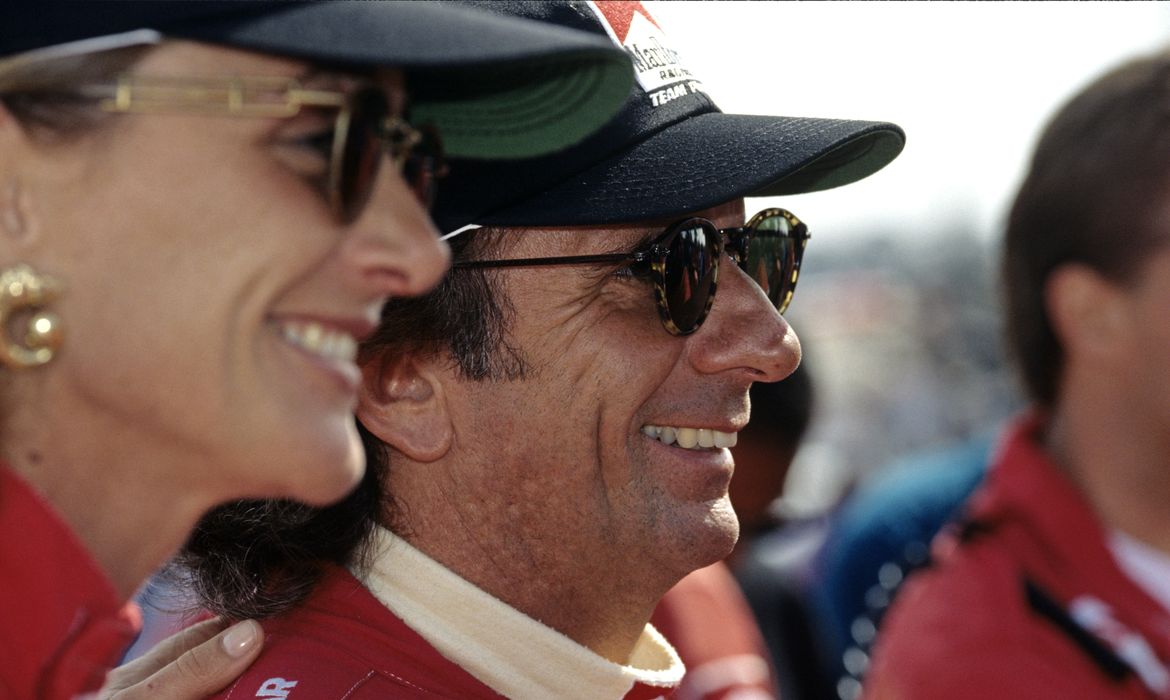 Emerson Fittipaldi at the Laguna Seca Raceway with his wife for the Toytota Monterey Grand Prix 1992 © 1992 Reuters/Ron Avery/Proibida reprodução