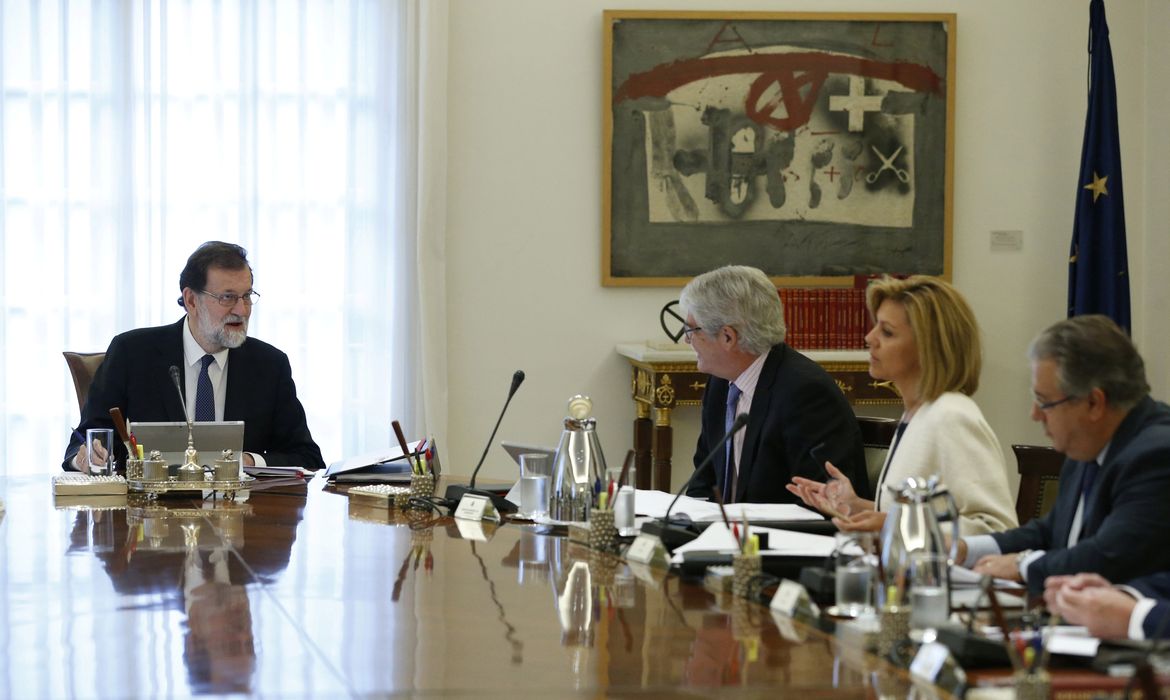 O presidente do governo da Espanha, Mariano Rajoy, comanda reunião do Conselho de Ministros sobre a situação da Catalunha