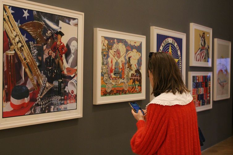 Exposição Pelas ruas: vida moderna e experiências urbanas na arte dos Estados Unidos, com curadoria de Valéria Piccoli, Taylor L. Poulin e Fernanda Pitta, na Pinacoteca.