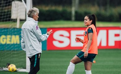 Ivana Fuso, Pia Sundhage, seleção feminina