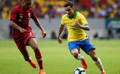 Philippe Coutinho participa de jogada no amistoso entre Brasil e Catar   REUTERS/Adriano Machado
