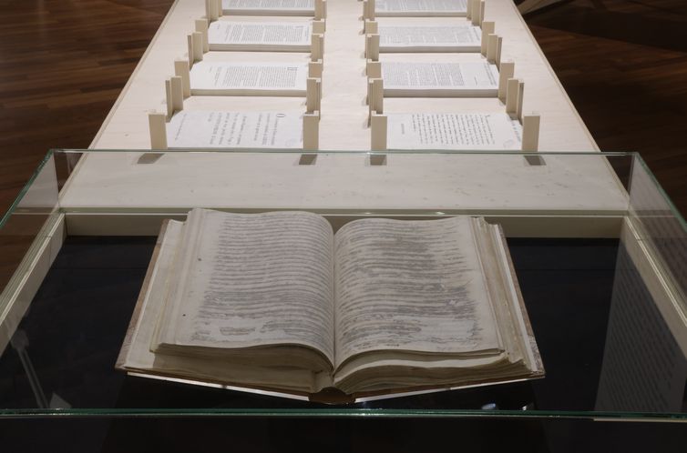 António Alves / Museu da Cidade do Porto O Livro de Vereações continha as atas das decisões liberais e foi rasurado a mando de elites absolutistas.