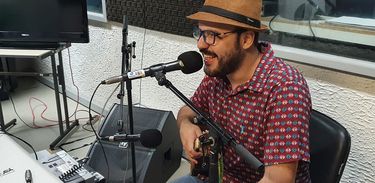 Gabrielzinho do Irajá na Rádio Nacional