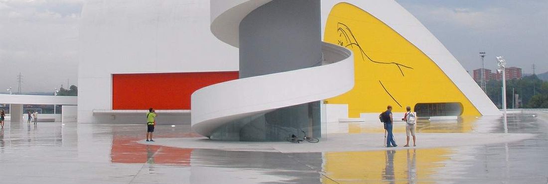 Centro Cultural Oscar Niemeyer em Avilés, na Espanha