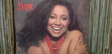 LP "Fruto e Raiz", de Alcione