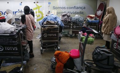 São Paulo (SP), 20/06/2023 - Dia do Refugiado: Afegãos  acampados no Aeroporto de Guarulhos. Foto: Paulo Pinto/Agência Brasil