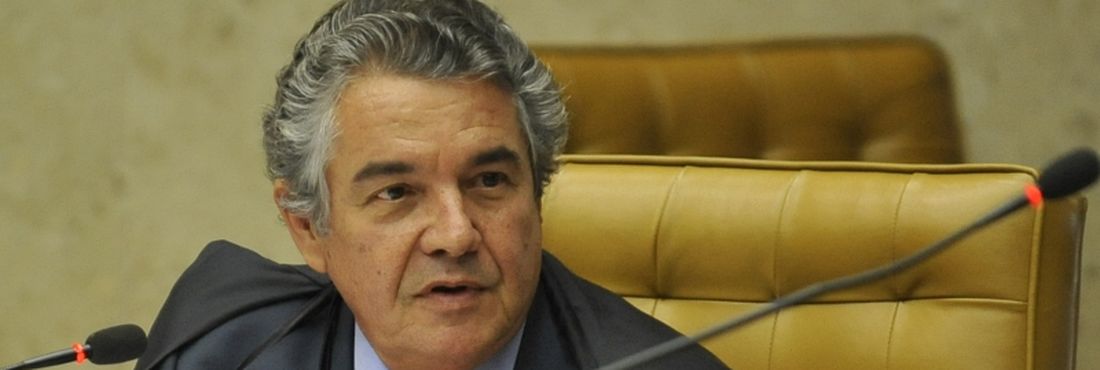 Brasília – O ministro do Supremo Tribunal Federal (STF), Marco Aurélio Mello, durante sessão onde o STF julga réus do mensalão por crime de formação de quadrilha