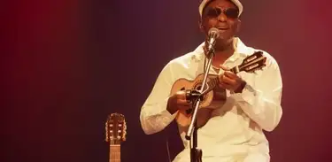 Vidal Assis, cantor e compositor