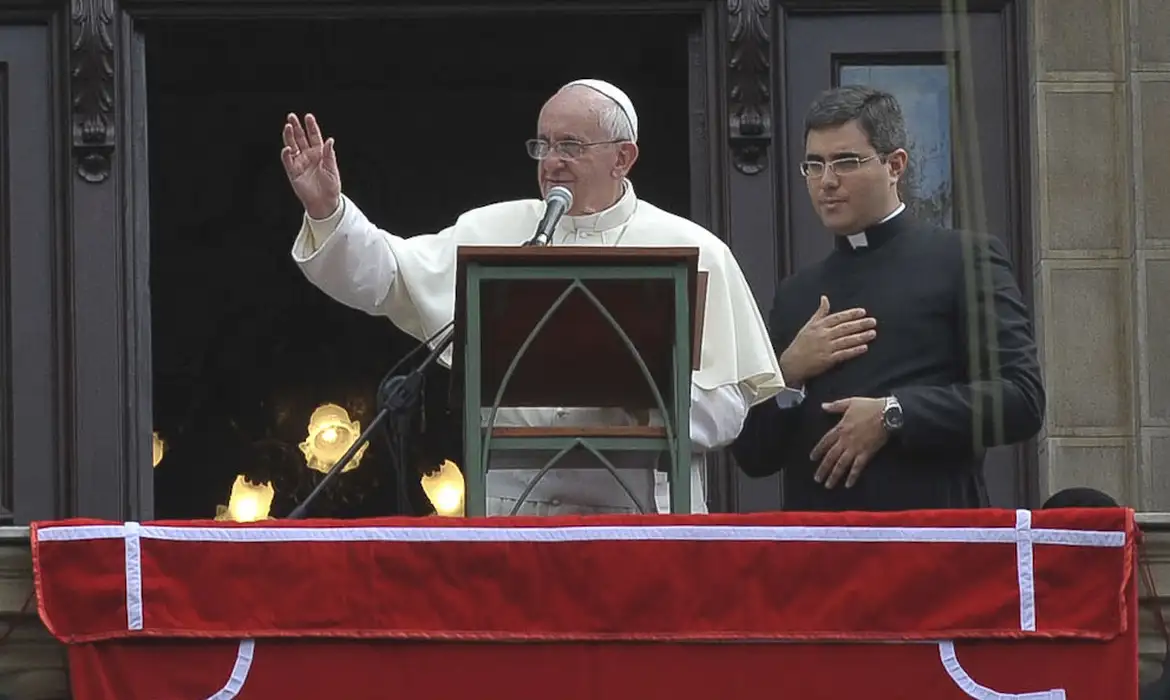 Rio de Janeiro 21/04/2025 - Foto de arquivo - O papa Francisco fez a oração do Angelus, a partir da sacada central do Palácio São Joaquim, na Glória, zona Sul do Rio de Janeiro.