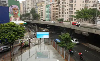 São Paulo (SP), 09/12/2025 - Chegada de frente fria causa chuva na capital paulista. Foto: Rovena Rosa/Agência Brasil