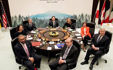 Ministros de Relações Exteriores dos países do G7 reunidos em Karuizawa, Japão