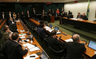 Brasília - Reunião de instalação da comissão especial criada para dar parecer ao Projeto de Lei 9.463/2018, que trata da desestatização da Eletrobras (Fabio Rodrigues Pozzebom/Agência Brasil)