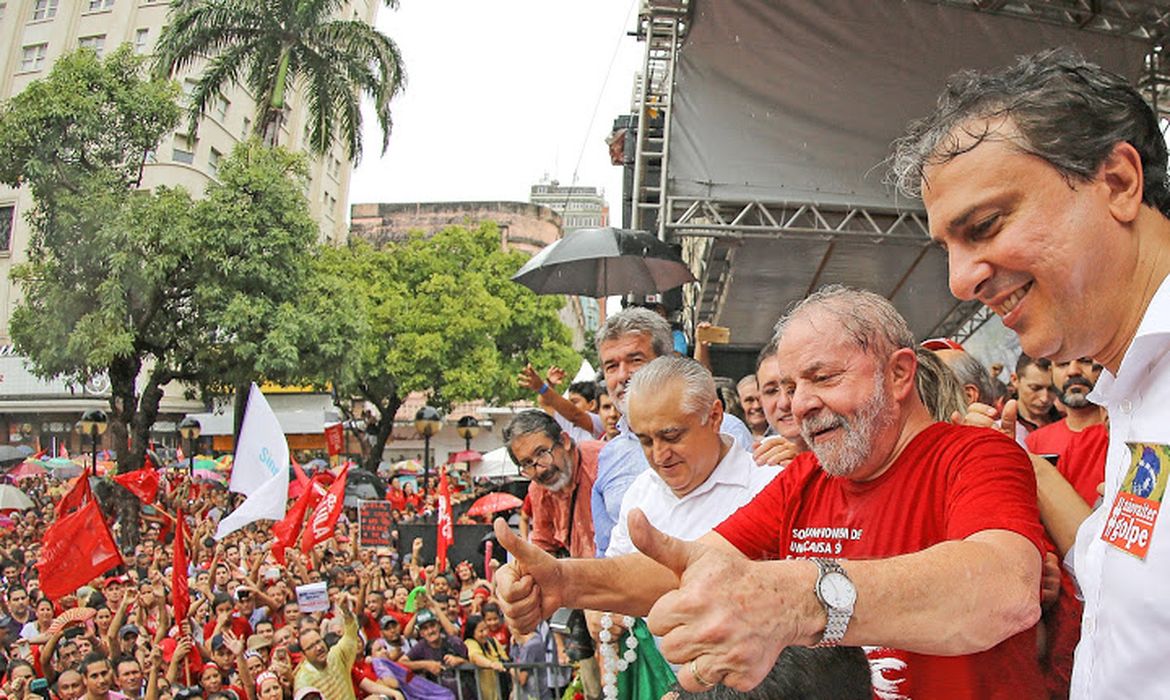 Lula participou de manifestação em Fortaleza